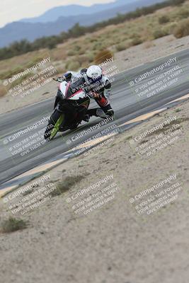 media/Sep-21-2025-Race Pace (Sun) [[98bf33ef95]]/Verified/5-Turn 15 Inside (930am)/